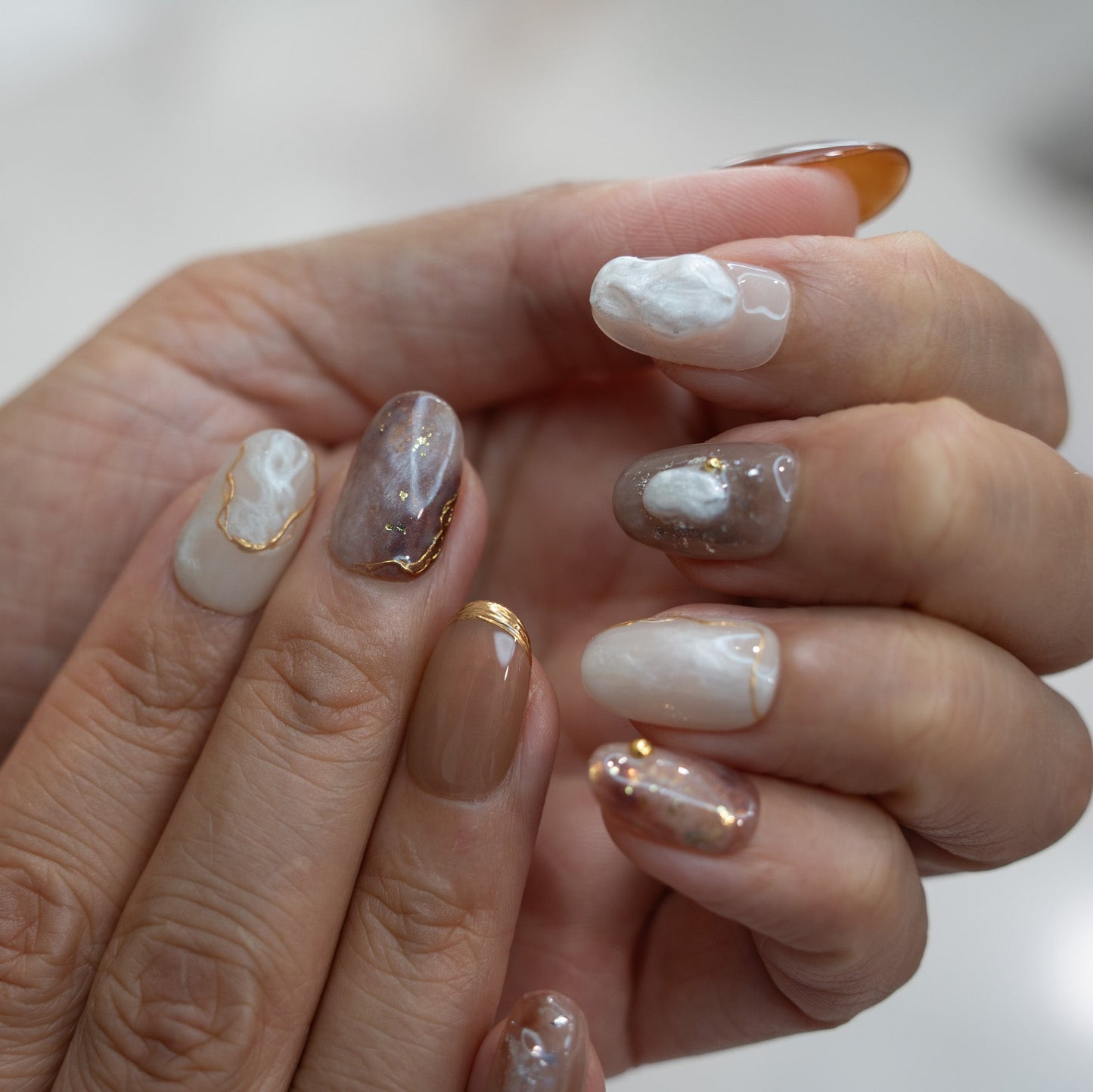 Champagne-Veil-press-on-nails-bout-dart-studio-3_1