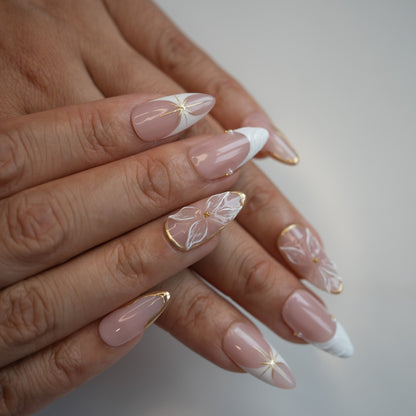 Golden-bloom-french-press-on-nails-bout-dart-studio-3