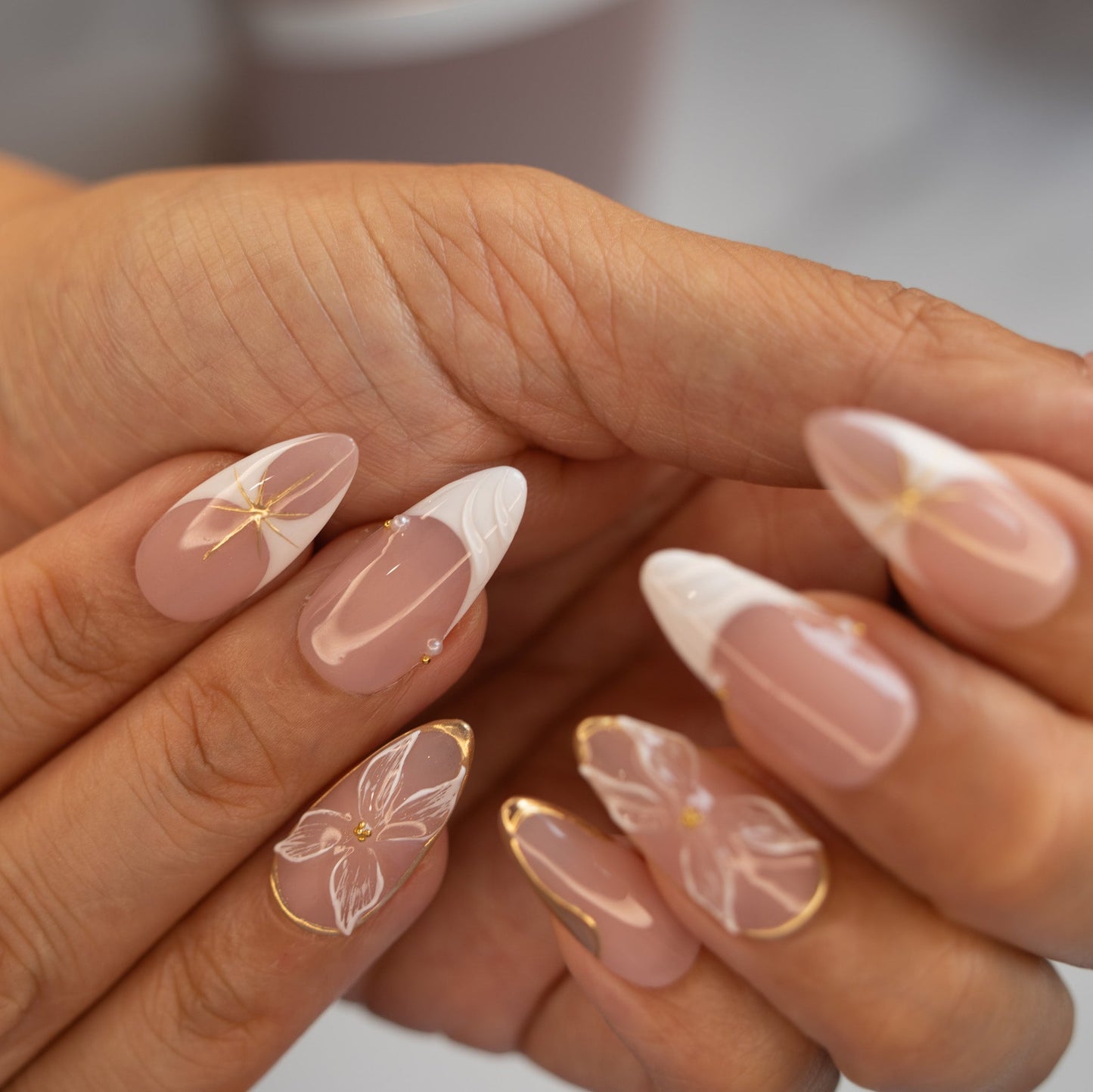 Golden-bloom-french-press-on-nails-bout-dart-studio-4