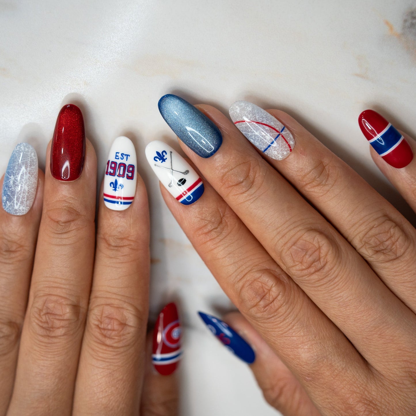Montreal-game-night-press-on-nails-bout-dart-model-6