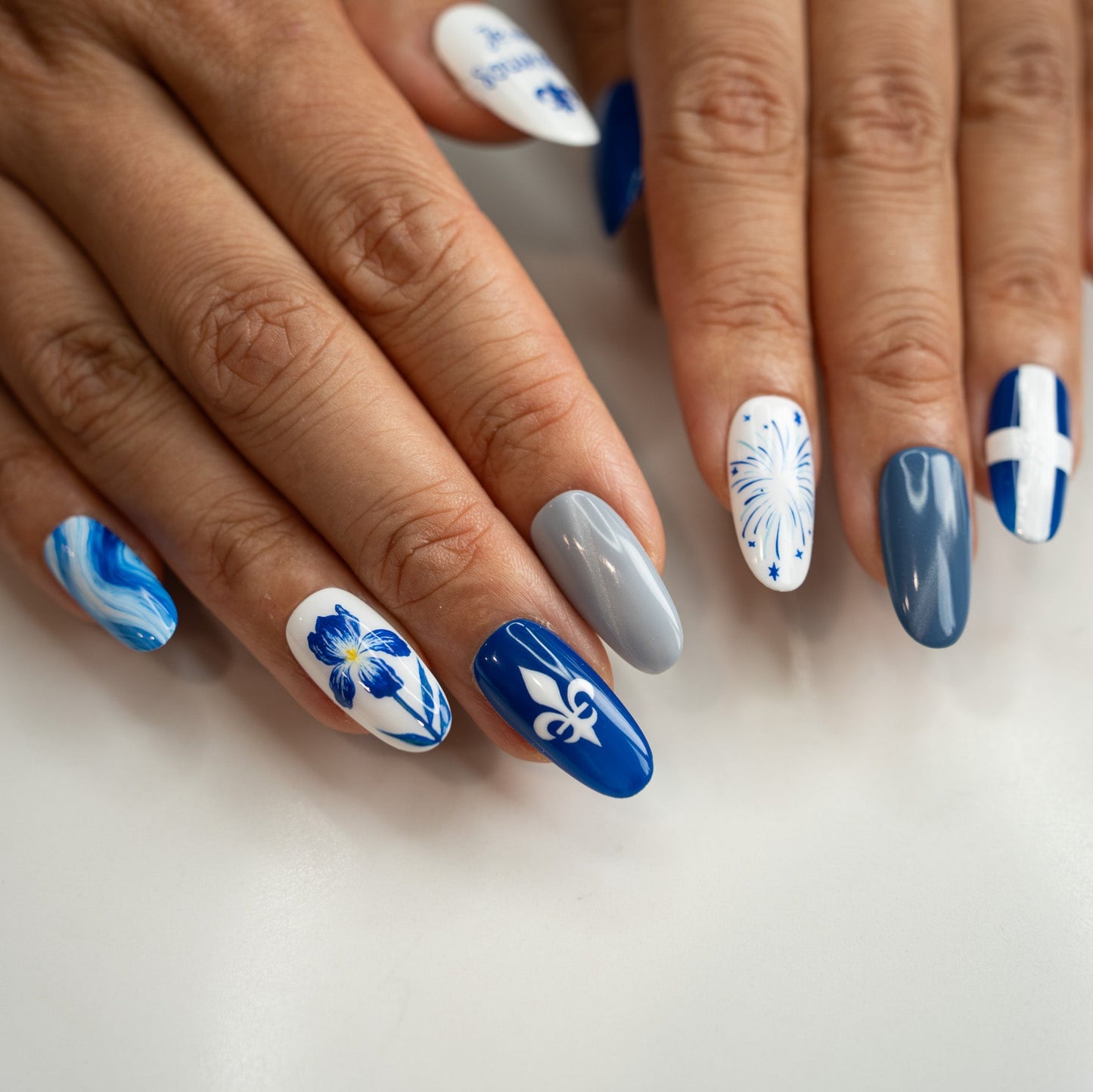 bleu-quebec-press-on-nails-bout-dart-studio-model2