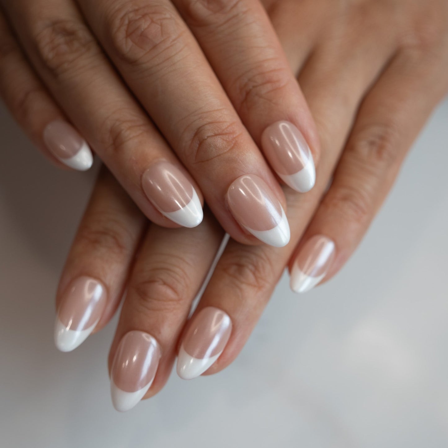glazed-french-press-on-nails-bout-dart-studio-short-almond-2